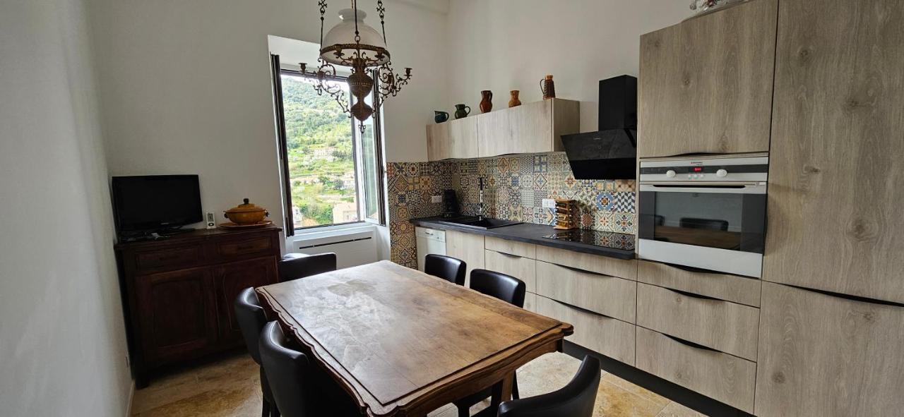 Bel & Ancien Appartement T3 Renove Dans Sartene Экстерьер фото